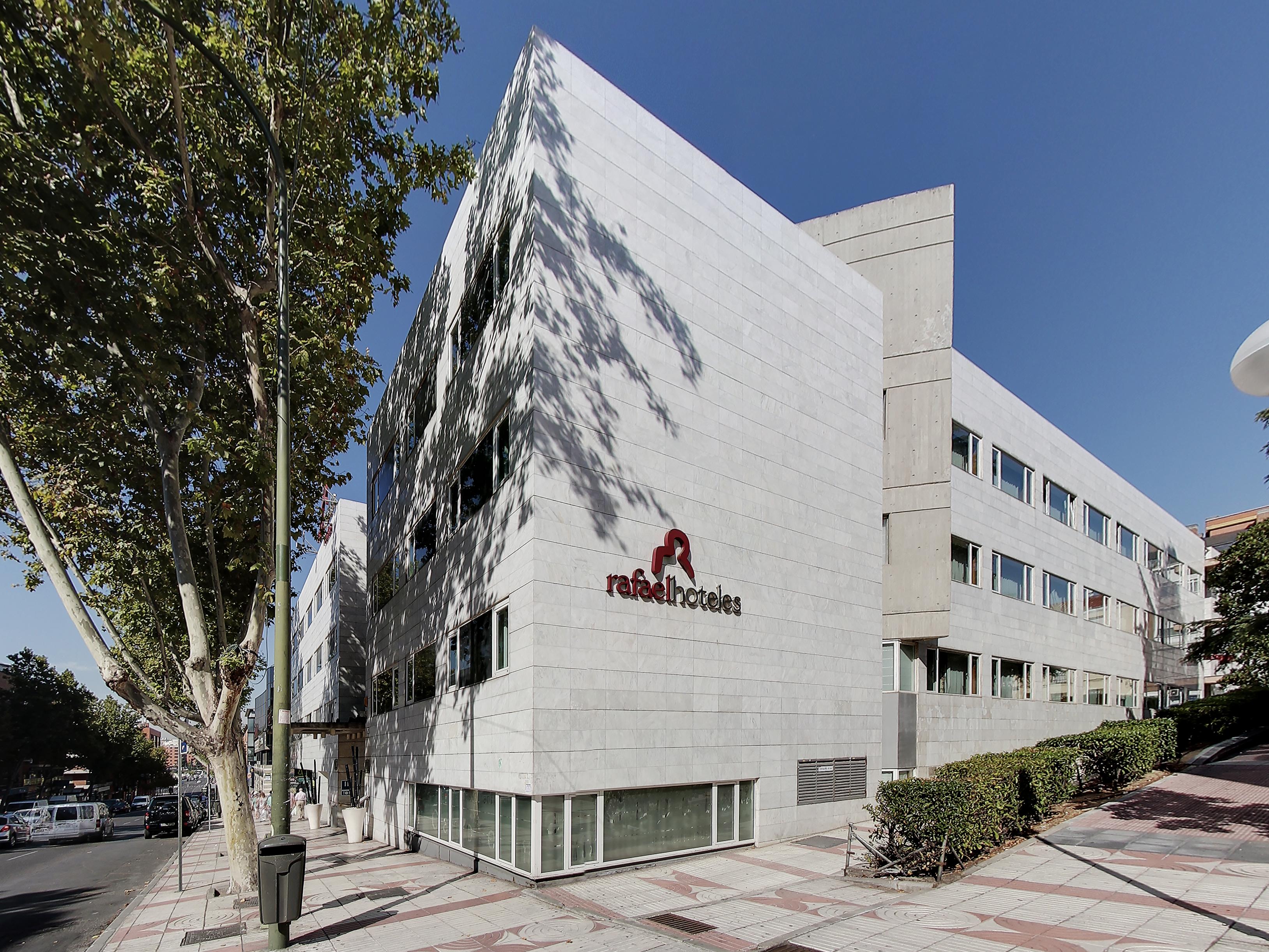 Rafaelhoteles Ventas (Adults Only) Мадрид Екстериор снимка