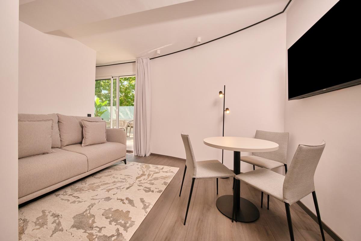 Rafaelhoteles Ventas (Adults Only) Мадрид Екстериор снимка