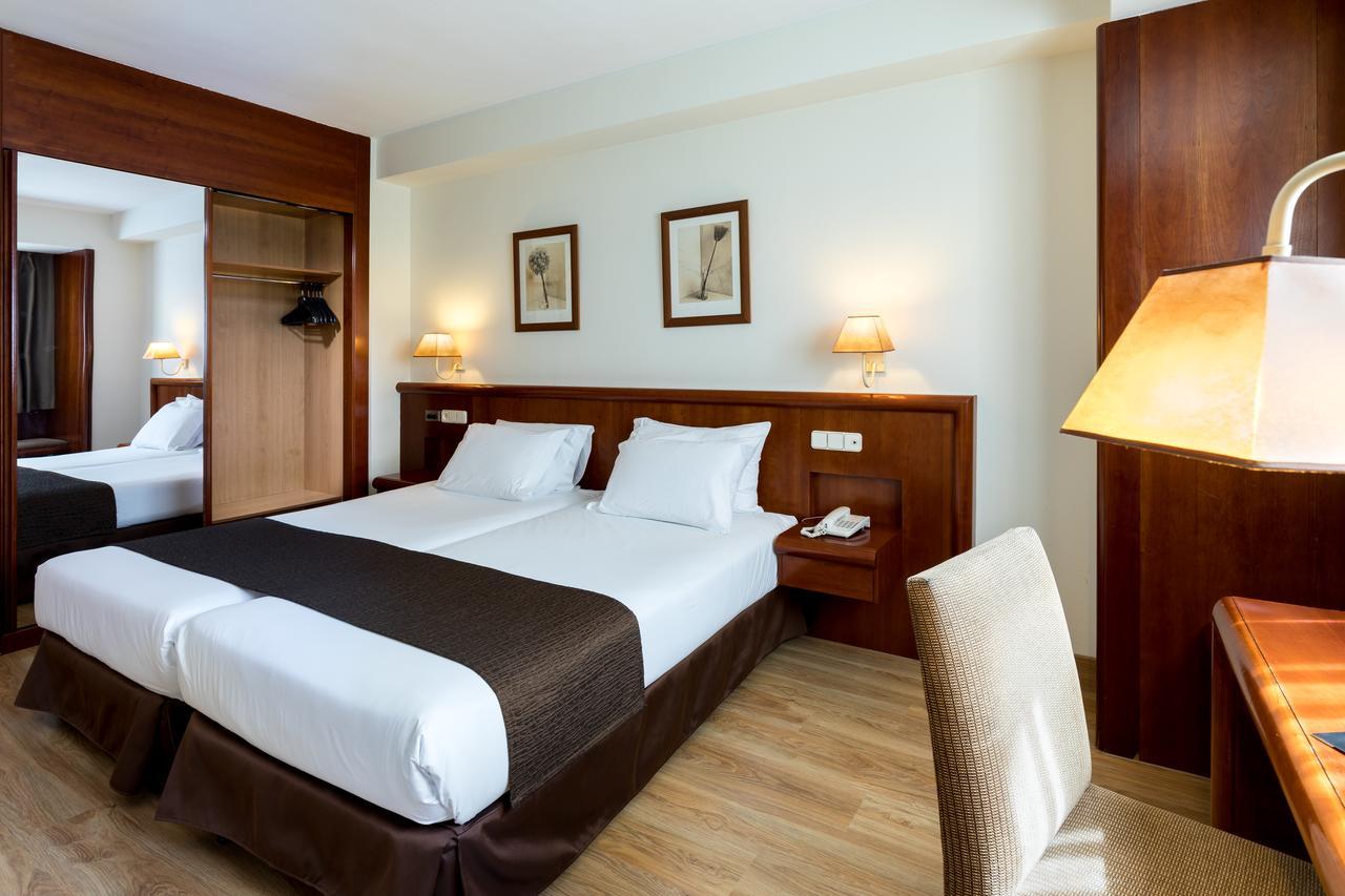 Rafaelhoteles Ventas (Adults Only) Мадрид Екстериор снимка